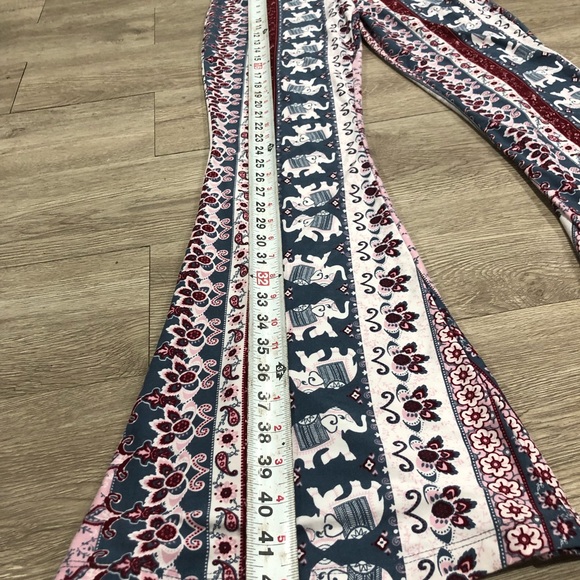 Derek Heart Womens Sueded FEEL Floral Elephant Bell Bottom Leggings Pants Size M - Picture 5 of 5